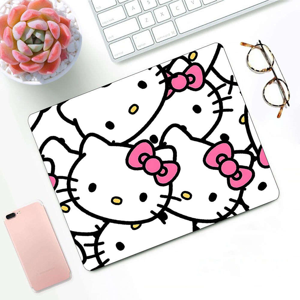 Sevimli pembe anime Hello Kitt - Pc Gaming Lounge incelemesi ve fiyatı
